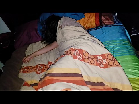 ❤️ Pāvests, kas bārdina savu jauno pamāti, kamēr viņa guļ. ️ Kvalitatīvs porno pie mums ️❤